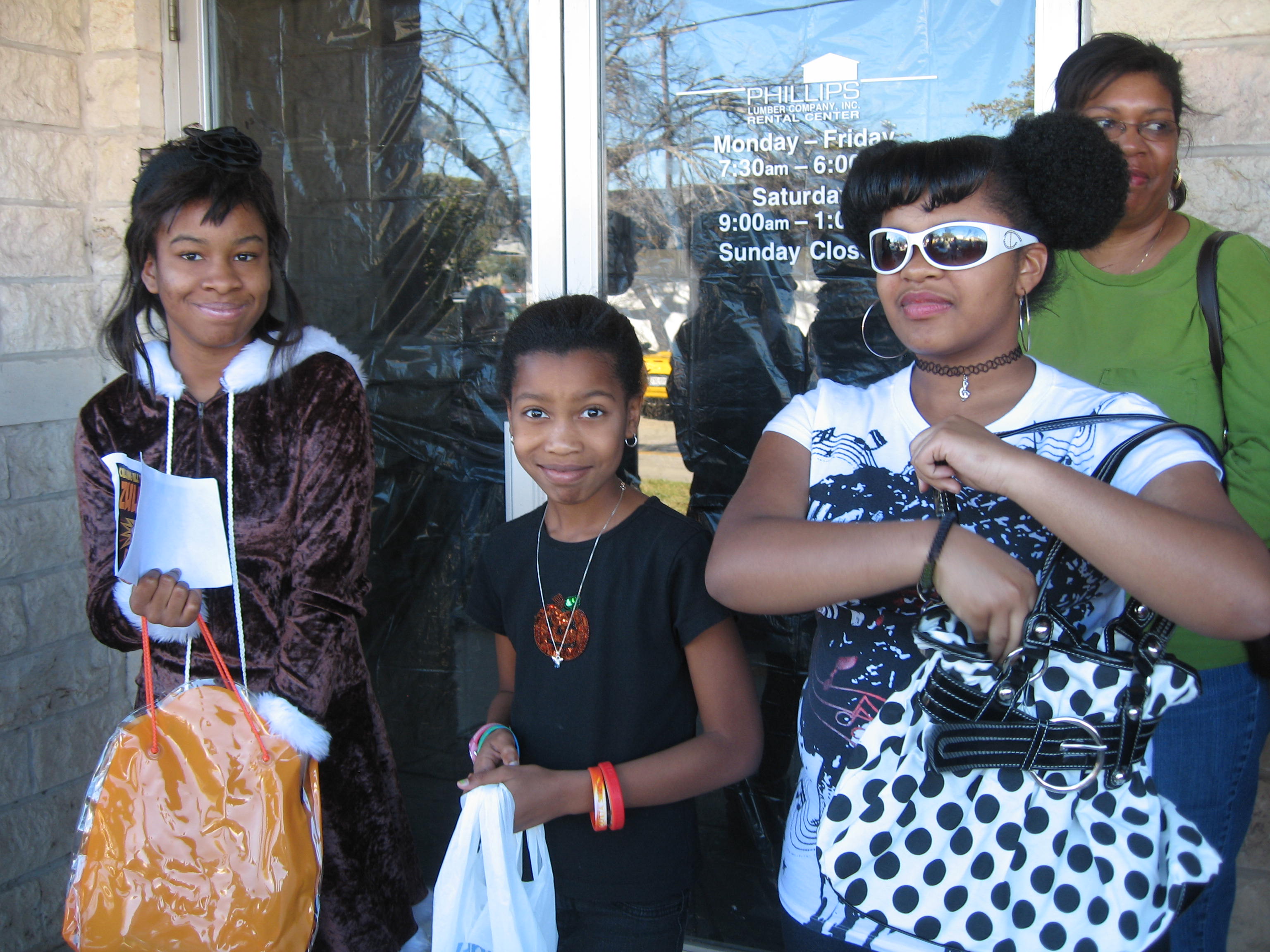 scare on the square 030